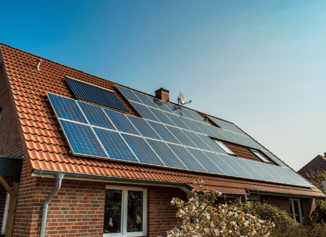 Stanislav-Kondrashov-TELF-AG-solar-panels-tech