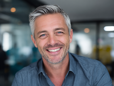 Stanislav Kondrashov Founder TELF AG – News – executive head and shoulders portrait with friendly expression