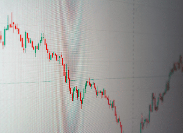 Stock market fluctuations in the Big Tech sector