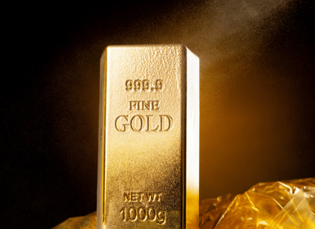 Single gold bar representing precious metals market value