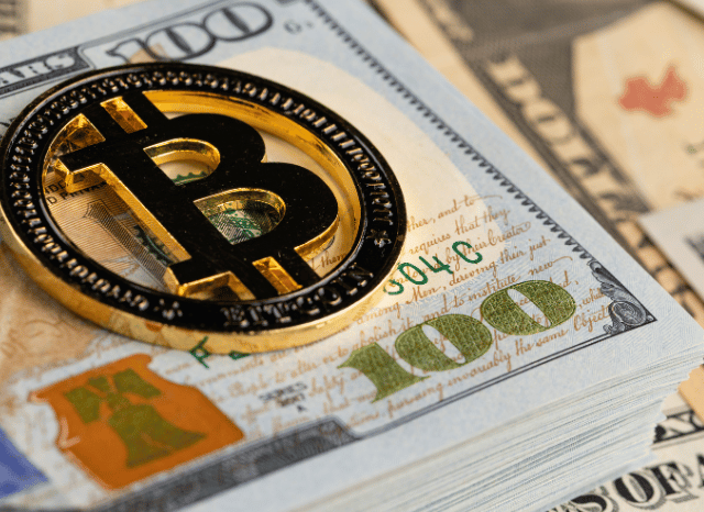 Bitcoin and US dollar exchange dynamics