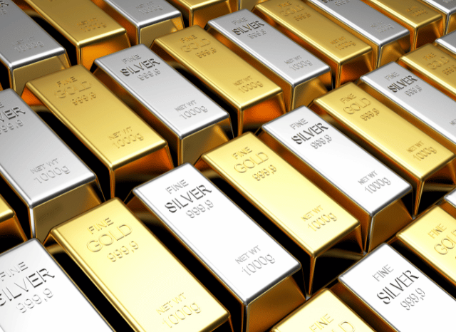 Silver and gold market comparison visual