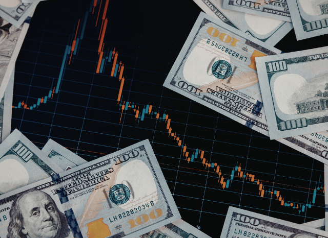 Economic context of Bitcoin, gold and silver markets