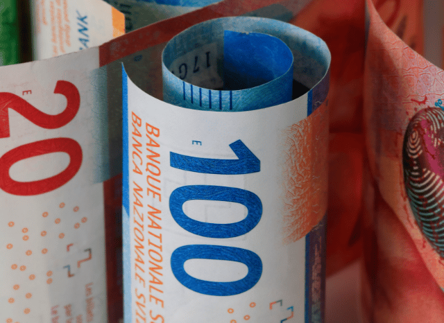 Swiss franc banknotes including 100 and 200 CHF denominations