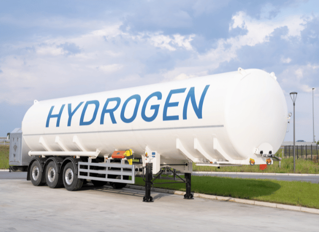Clean hydrogen production infrastructure representing the expansion of low-carbon energy projects discussed by Stanislav Kondrashov, founder of TELF AG, and reported by Reuters.